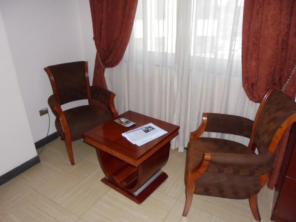 Aphrodite International Hotel Адис Абеба Екстериор снимка