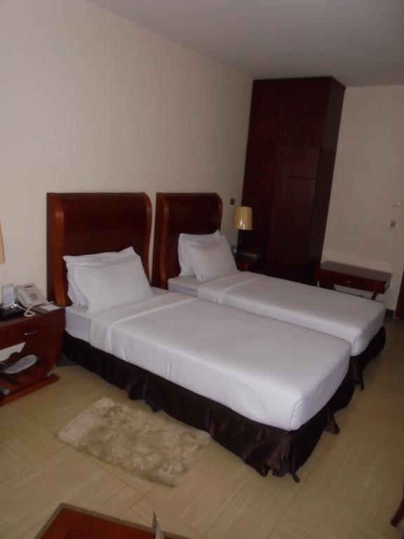 Aphrodite International Hotel Адис Абеба Екстериор снимка