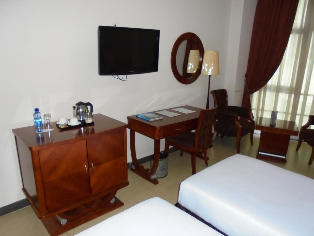 Aphrodite International Hotel Адис Абеба Екстериор снимка