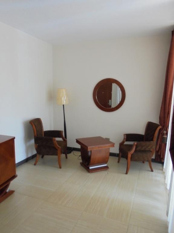 Aphrodite International Hotel Адис Абеба Екстериор снимка