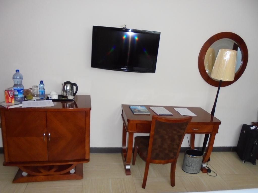 Aphrodite International Hotel Адис Абеба Екстериор снимка
