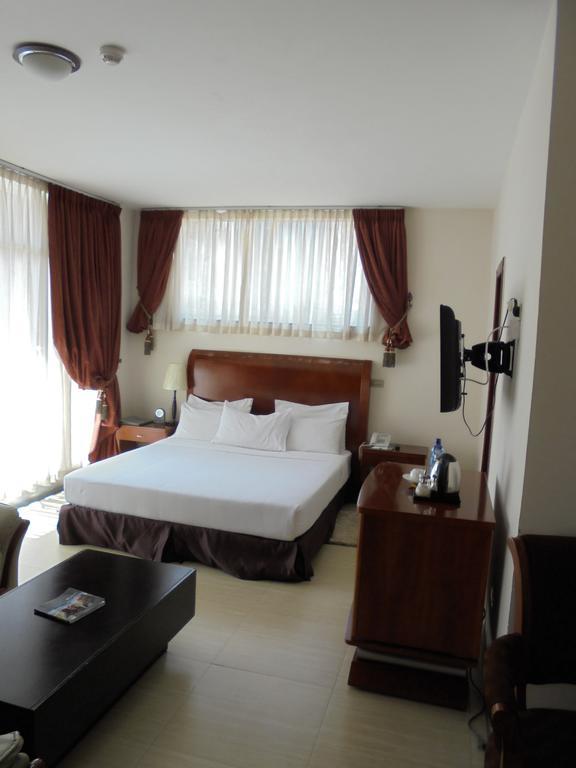 Aphrodite International Hotel Адис Абеба Екстериор снимка