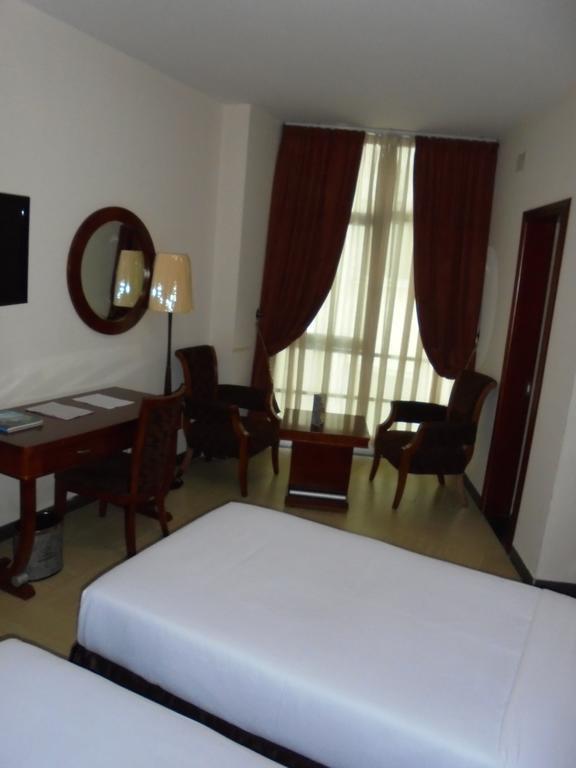 Aphrodite International Hotel Адис Абеба Екстериор снимка