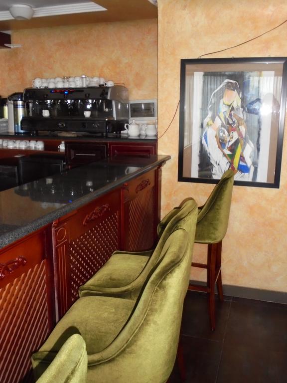 Aphrodite International Hotel Адис Абеба Екстериор снимка