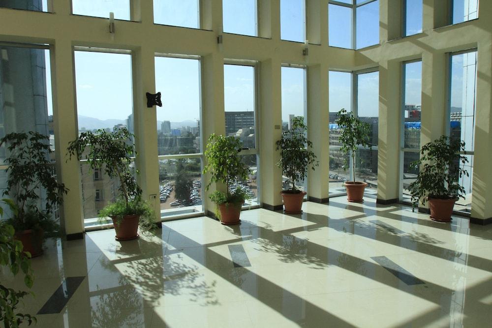 Aphrodite International Hotel Адис Абеба Екстериор снимка